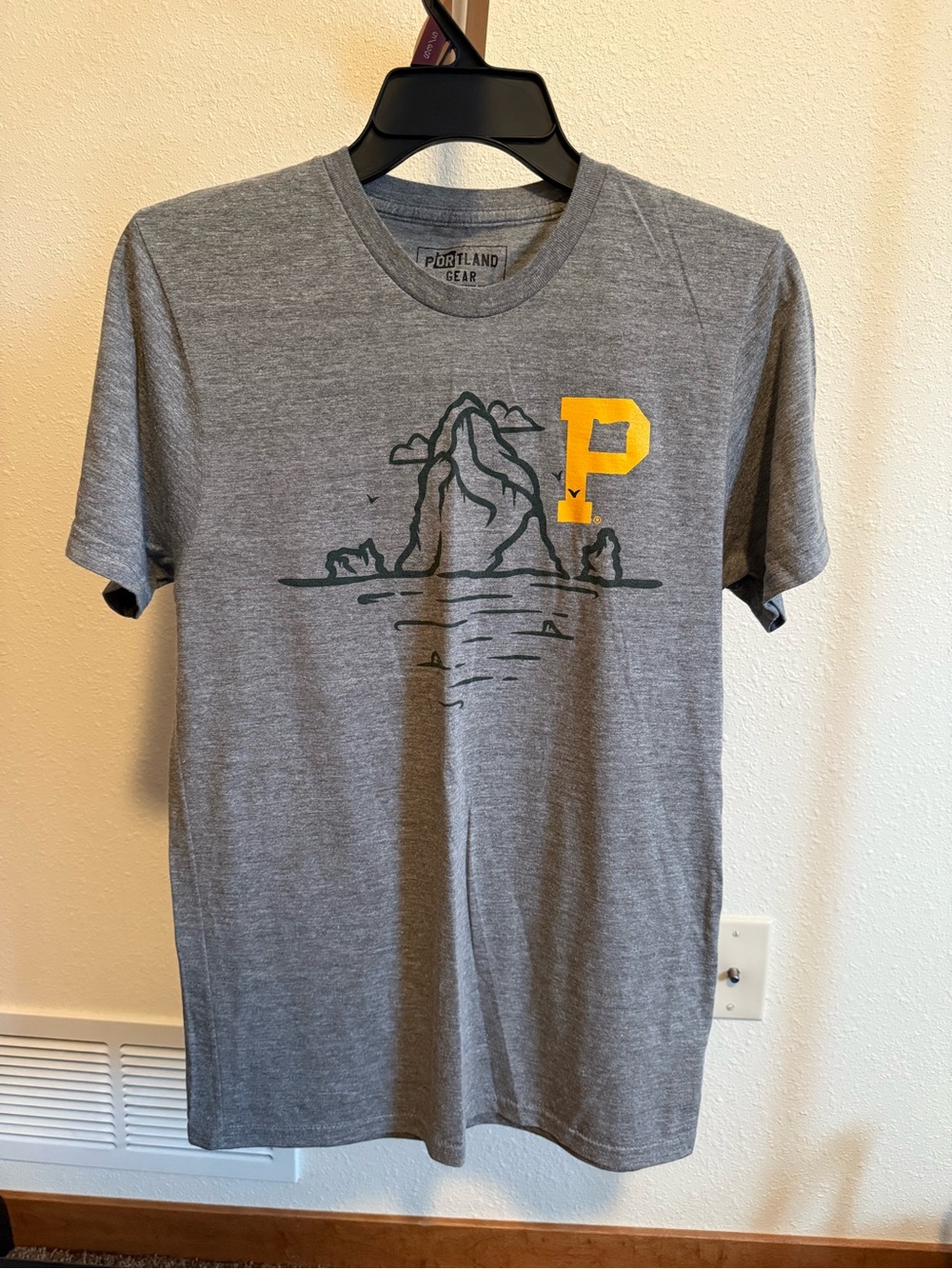 Men's Gray Graphic T-Shirt with Yellow 'P'